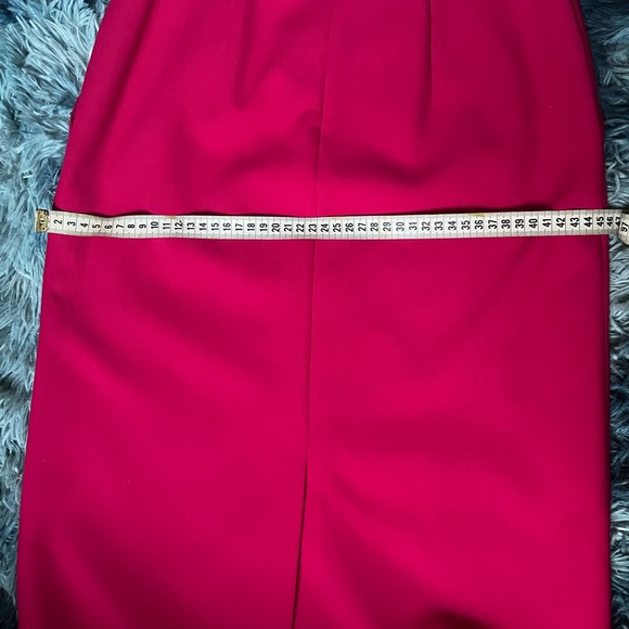 NWT Hugo Boss skirt, size 34 - Picture 4 of 5
